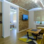 Seasons With Free Parking Apartament *
