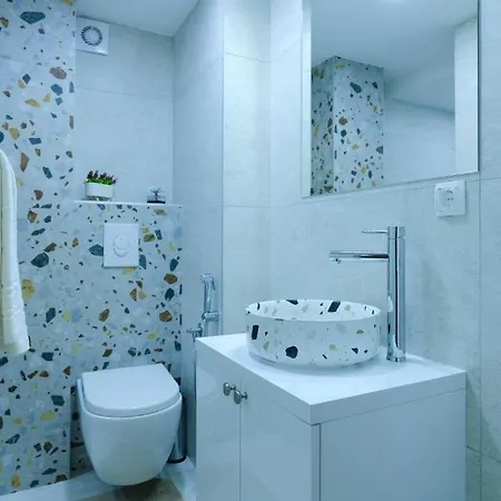 Seasons With Free Parking