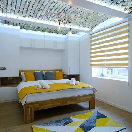 Seasons With Free Parking *