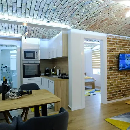 Apartament Seasons With Free Parking *