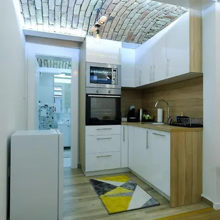 Seasons With Free Parking * 사라예보