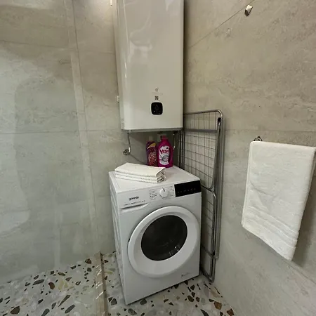 Seasons With Free Parking * 사라예보