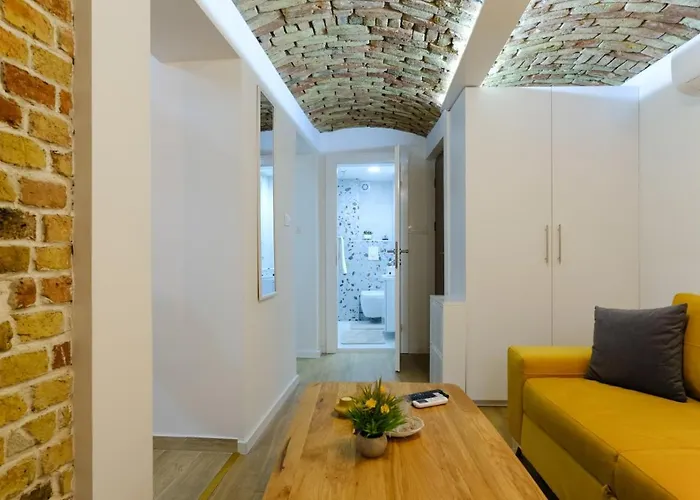 Seasons With Free Parking * Sarajevo