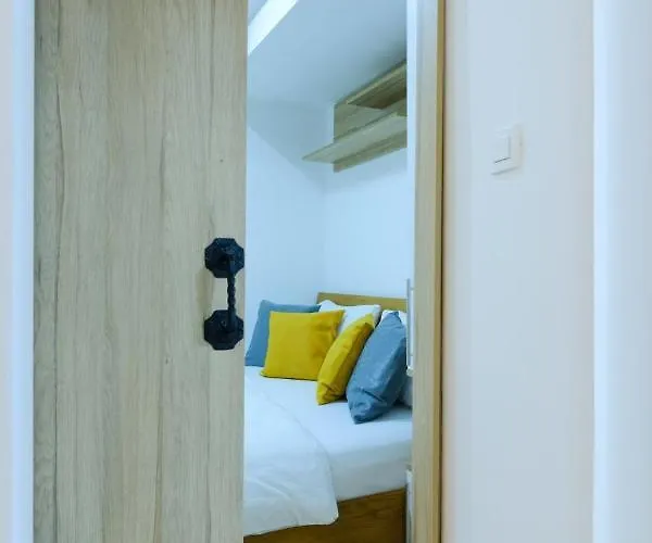 Seasons With Free Parking *