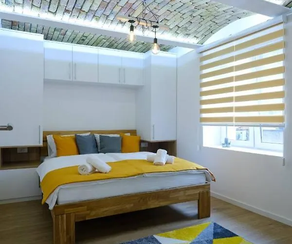 Seasons With Free Parking *