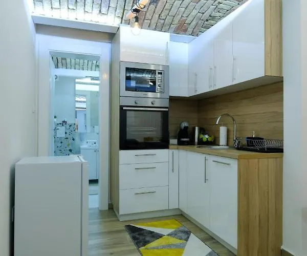 Seasons With Free Parking * Sarajevo