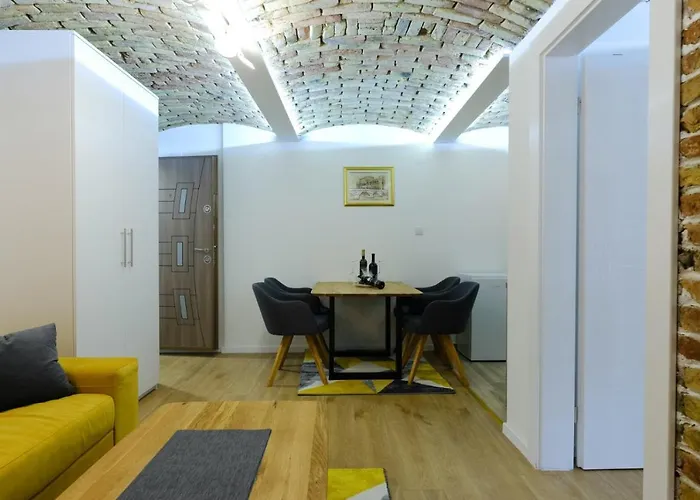 Seasons With Free Parking Apartment *